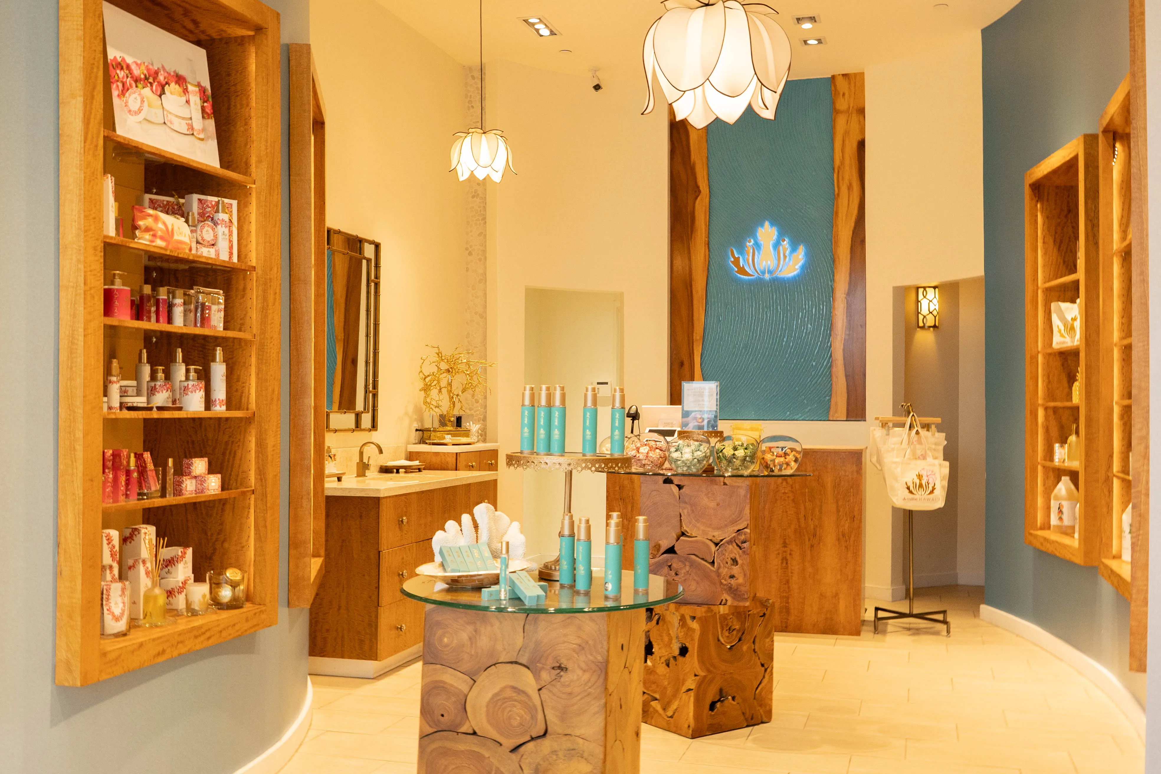 Malie Organics アラモアナセンター店の店内